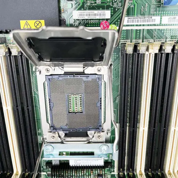Pro základní desku serveru Ibm X3650 M4 00am209 00y8499 94y6688 00y8457 00d2888 00w2671