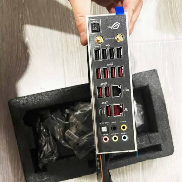 Herní základní deska Asus Rog Strix Trx40-e