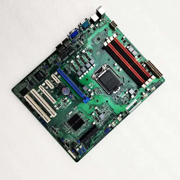 P8b-x pro serverovou jednokanálovou základní desku Asus 1155-pin Podporuje E3 1230 V2
