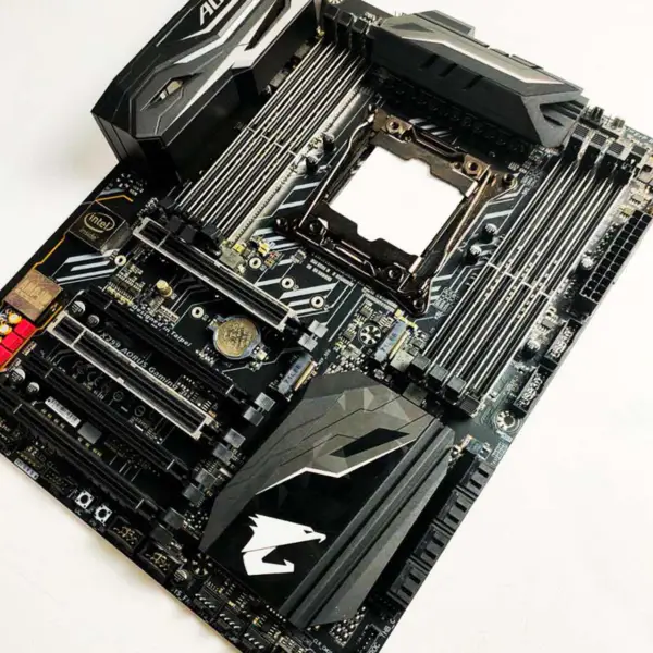 X299 Aorus Gaming 3 Pro Gigabyte Podpora procesorů Core X-series Ddr4 Lga2066 256gb Atx Základní deska
