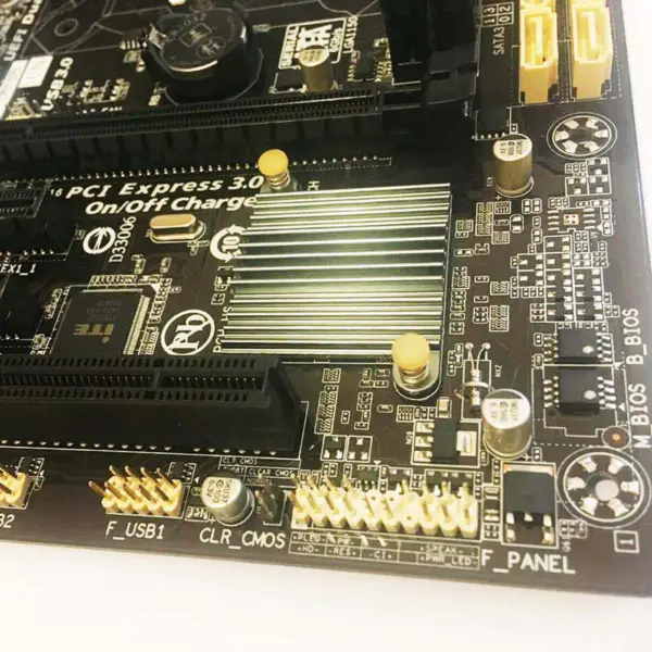 Základní deska pro Gigabyte Ga-b85m-d3v Lga 1150 Ddr3 B85m-d3v 16gb Usb3.0 Sata 3 B85