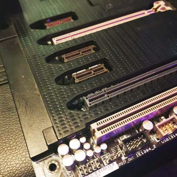 Sabertooth P67 pro základní desky Atx P67 Lga 1155 Podporuje Core I7/i5/i3