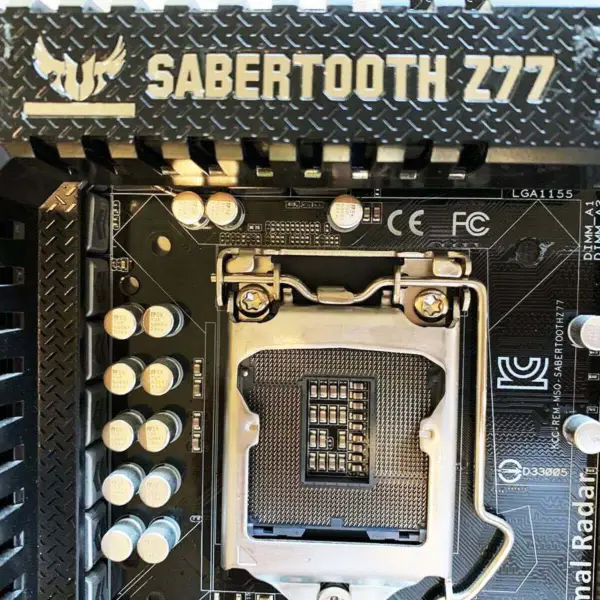 Tuf Sabertooth Z77 pro základní desku Asus Atx Z77 Lga 1155 Podporuje Core I7/i5/i3 Fast Shi