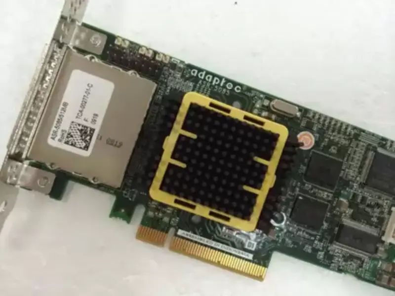Adaptec ASR-5085/512MB SGL PCI-e x8 RAID karta pole Card