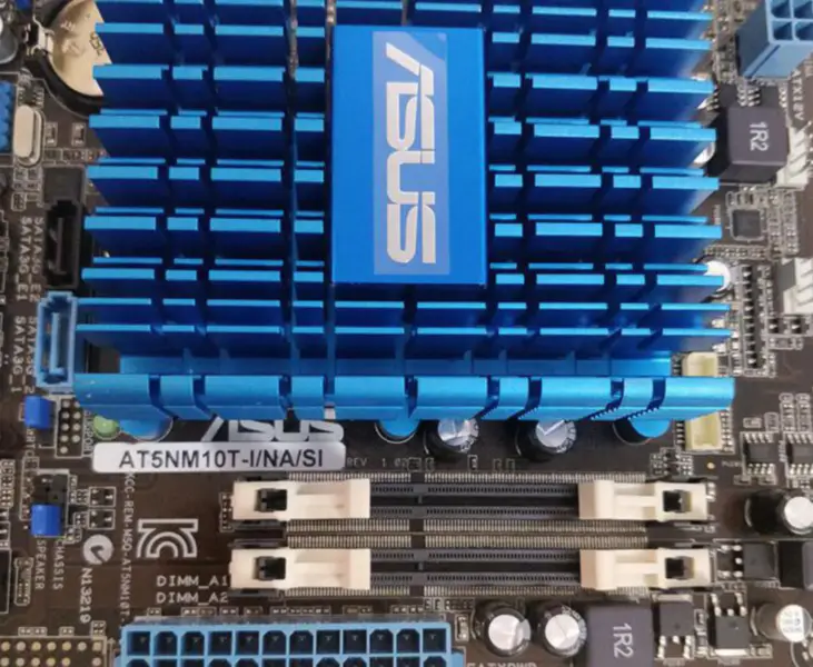 Základní deska Asus AT5NM10T-I/NA/SI
