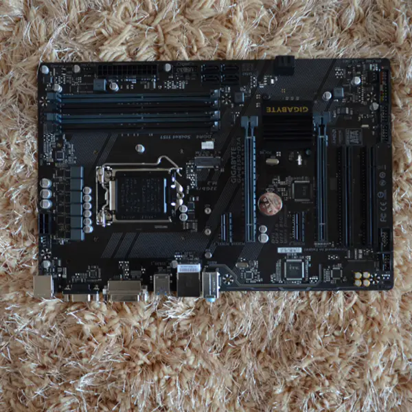 Gigabyte B150-D3A Základní deska pro stolní počítače DDR4 Socket LGA 1151