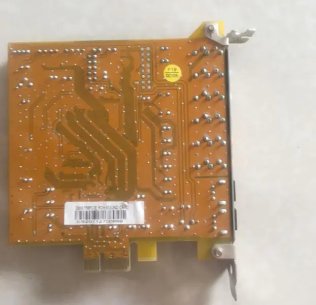 CMI8768 CMI8768PCIE 8KANÁLOVÁ ZVUKOVÁ KARTA