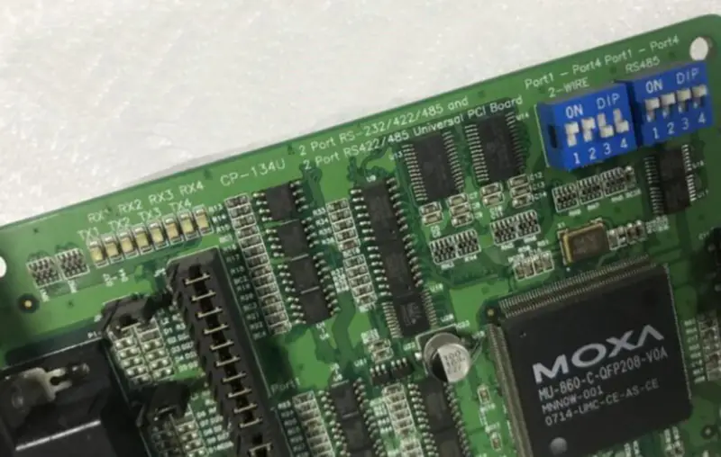 MOXA CP-134U V2 PCI víceportová sériová karta RS-422/485