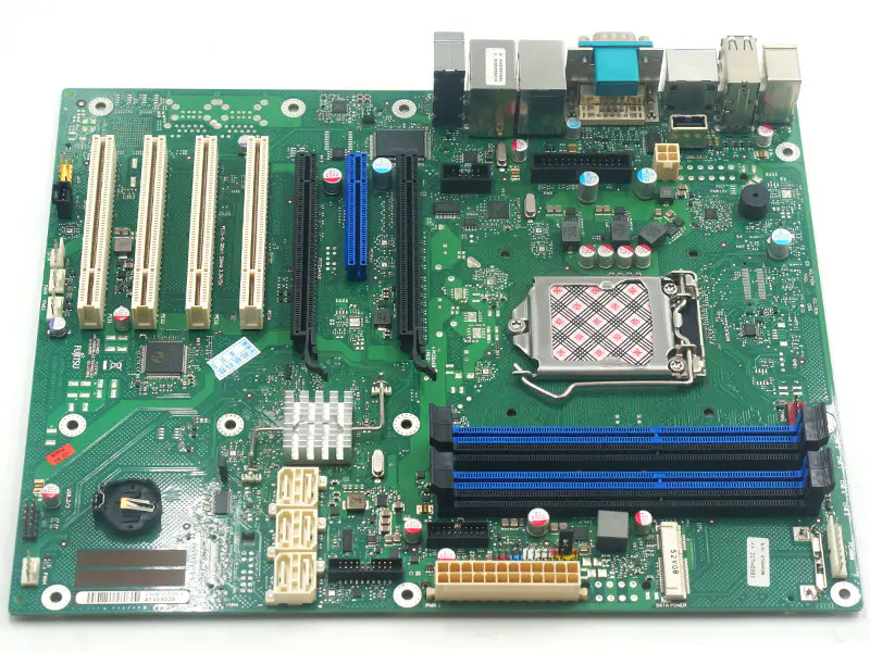 Základní deska Fujitsu Siemens D3236-S13 GS3 W26361-W3352-X-04