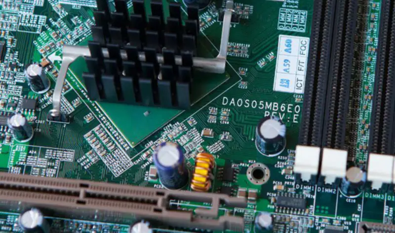 Quanta DA0S05MB6E0 Rev.E průmyslová základní deska 875P+6300ESB PCI-X*3