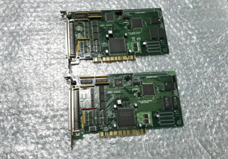 Základní deska pro řízení pohybu GALIL DMC-A442 REV A