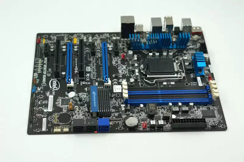 Průmyslová základní deska Intel DP67BG LGA 1155 DDR3