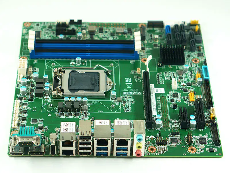 Základní deska Advantech AIMB-586