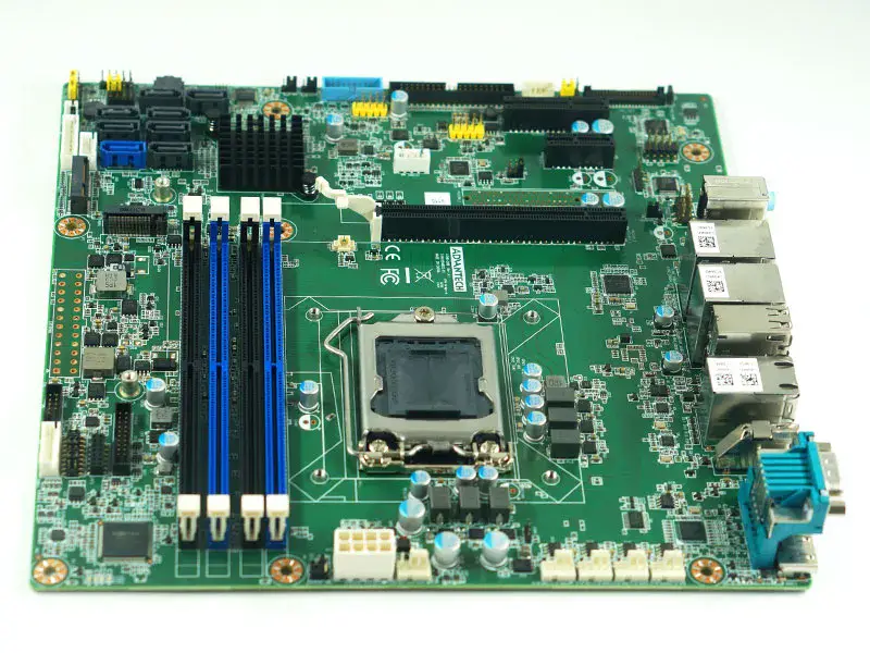 Základní deska Advantech AIMB-586