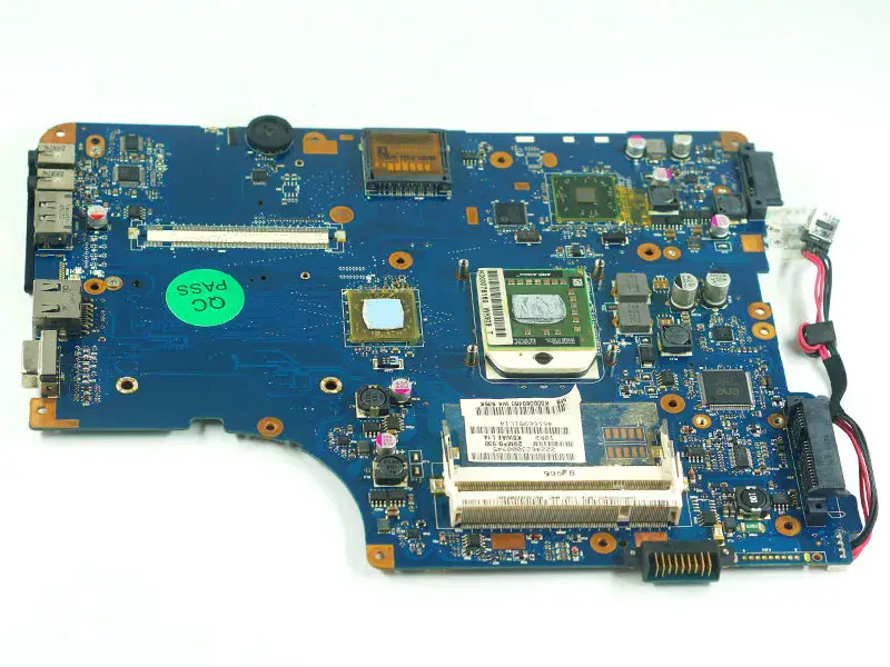 Toshiba Satellite 17'' L500D L505D NSWAE LA-5332P K000093250 Základní deska