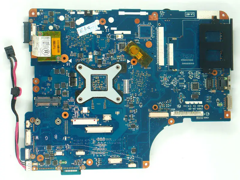 Toshiba Satellite 17'' L500D L505D NSWAE LA-5332P K000093250 Základní deska