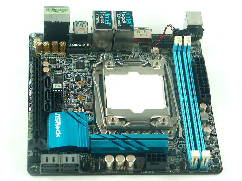 Základní deska ASRock X99E-ITX/ac podporuje serverovou operační paměť E5V3 E5V4