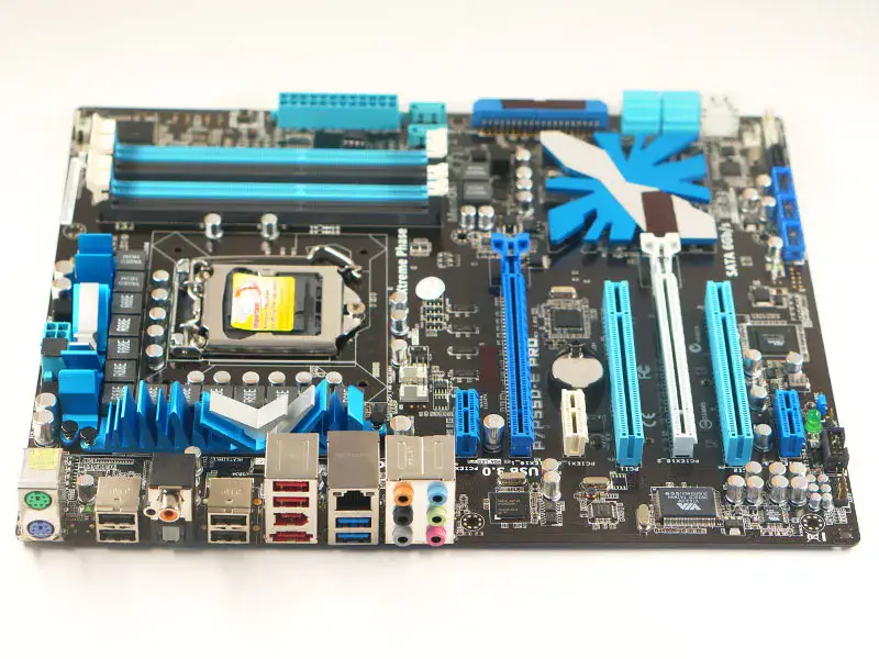 Základní deska Asus P7P55D-E PRO LGA 1156 Intel P55