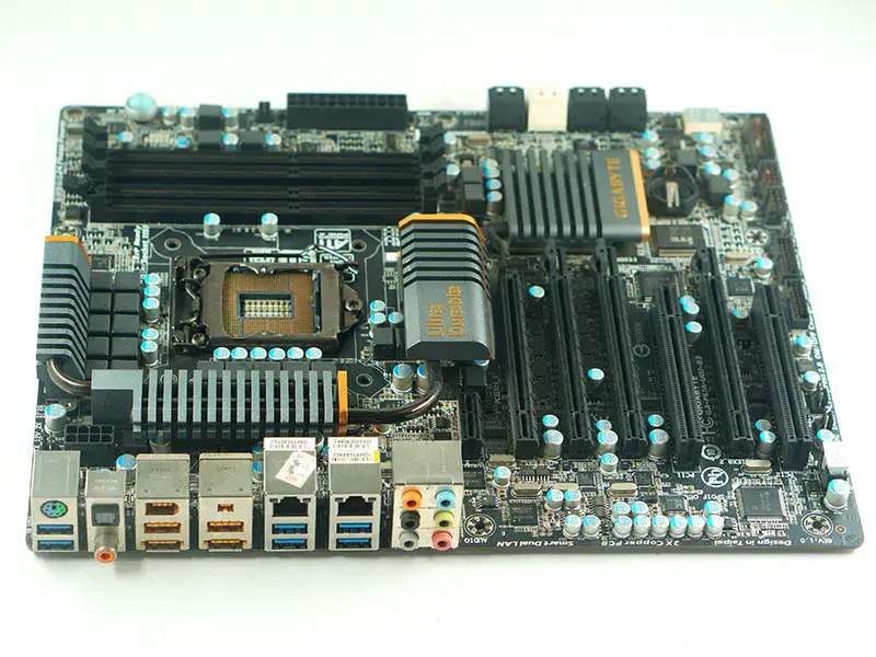 Základní deska Gigabyte GA-P67A-UD7-B3