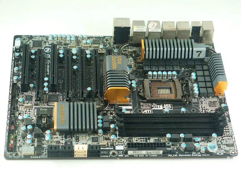 Základní deska Gigabyte GA-P67A-UD7-B3