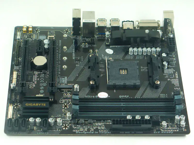 Základní deska GIGABYTE GA-AX370M-DS3H