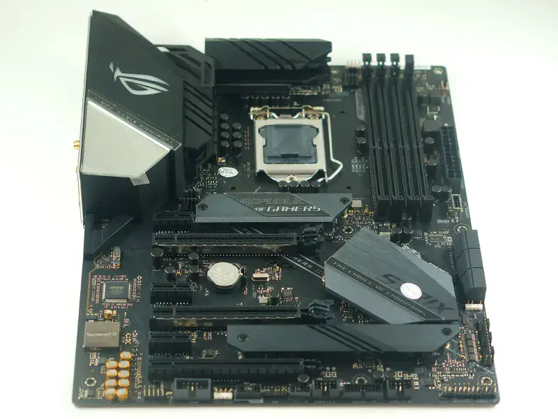 Základní deska Asus ROG STRIX Z390-E GAMING