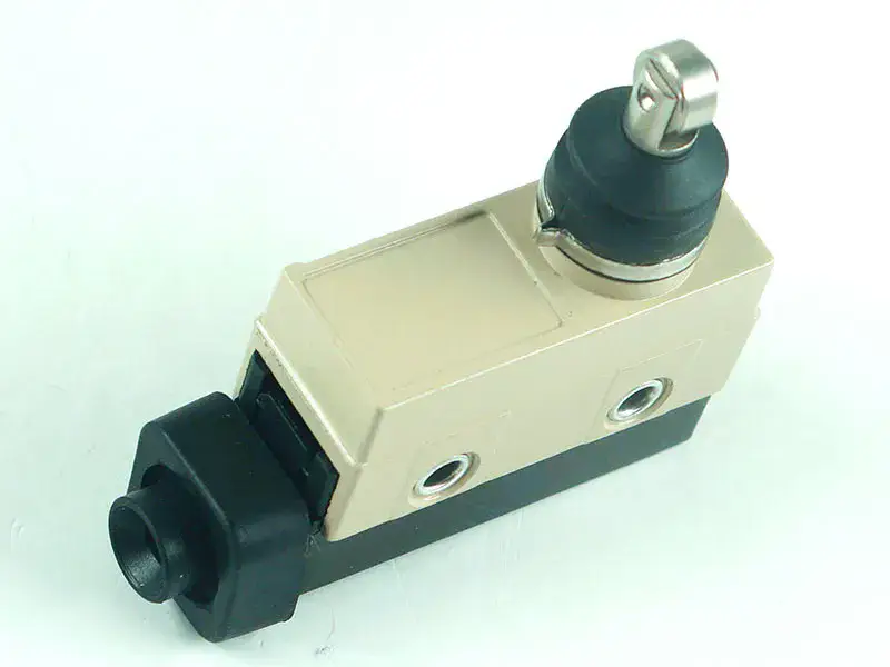 Spínač Omron ZC-N2155