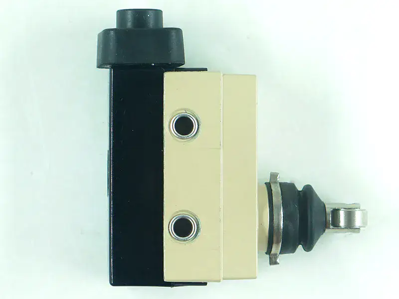 Spínač Omron ZC-N2155