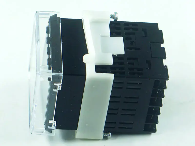 Regulátor teploty Omron E5CC-TQX3ASM-002