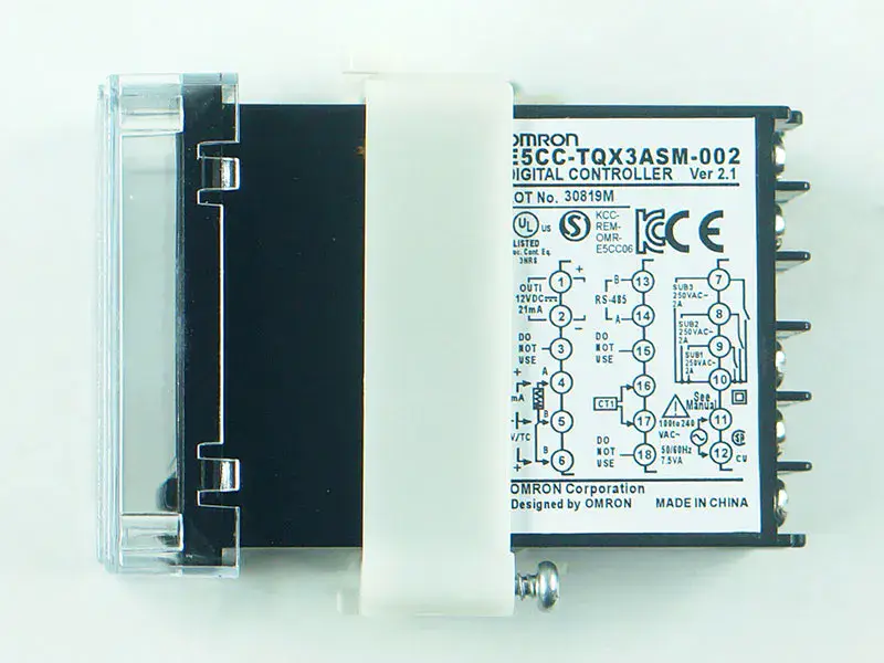 Regulátor teploty Omron E5CC-TQX3ASM-002