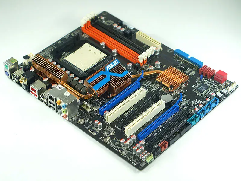 Základní deska Asus M4A79T DELUXE AM3 / 790FX