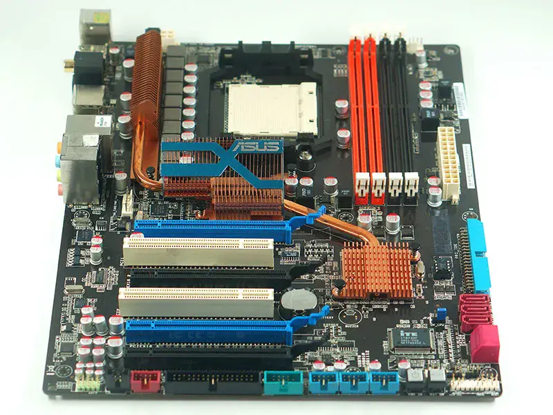 Základní deska Asus M4A79T DELUXE AM3 / 790FX