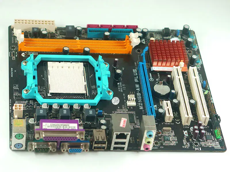 Základní deska Asus M2N68-AM PLUS AM2/AM2+ uATX