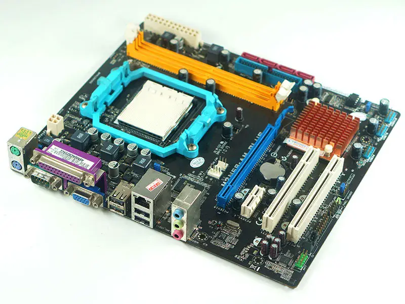 Základní deska Asus M2N68-AM PLUS AM2/AM2+ uATX