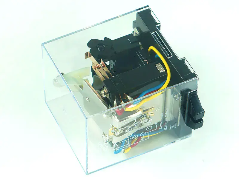Relé Omron G4Q-212S DC24V