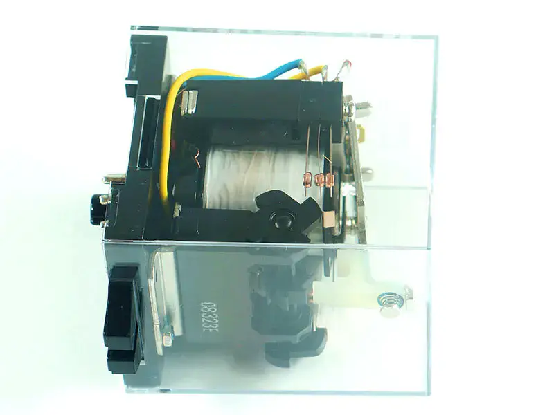 Relé Omron G4Q-212S DC24V