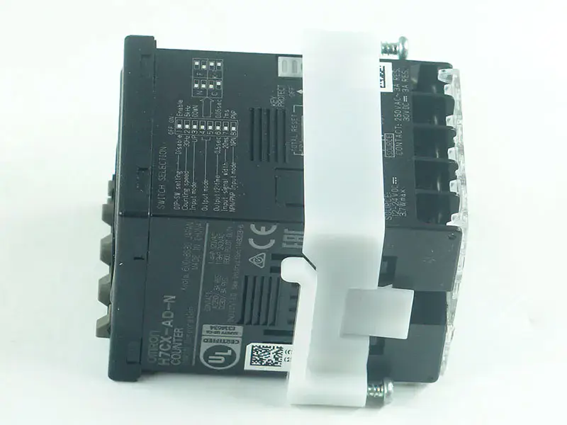 Počítadlo Omron H7CX-AD-N