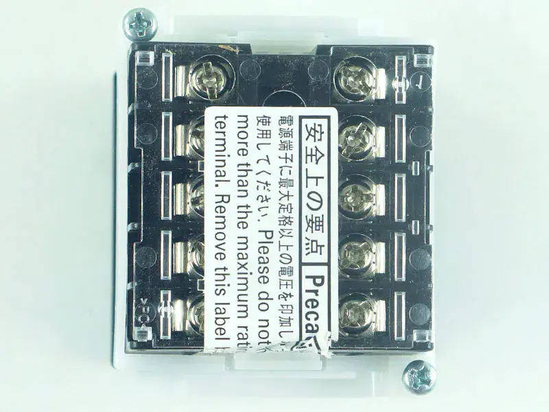 Počítadlo Omron H7CX-AD-N