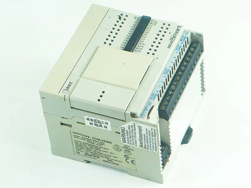 IDEC FC4A-C24R2 PLC