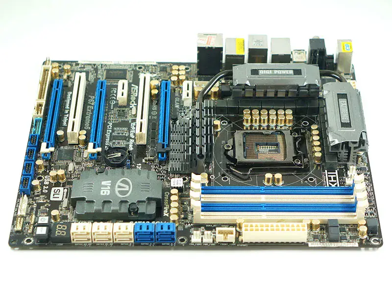 Základní deska Asrock P67 Extreme6