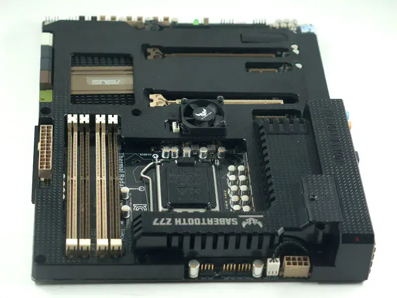 Základní deska Asus SABERTOOTH Z77