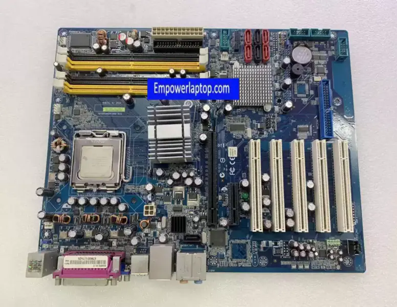 Základní deska pro průmyslová zařízení Avalue EAX-965Q