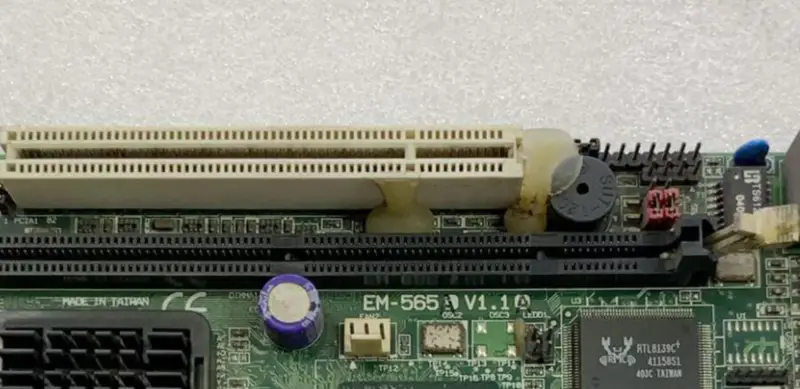 EM-565 A V1.1 A průmyslová řídicí základní deska