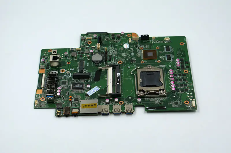 Základní deska Asus ET2311I