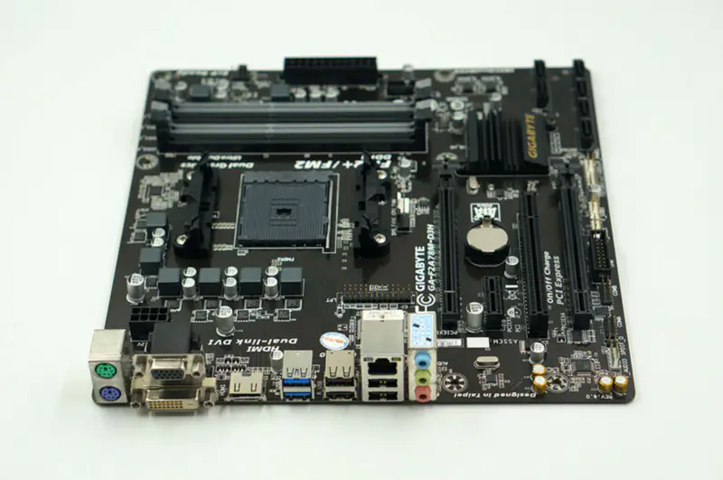 Základní deska Gigabyte GA-F2A78M-D3H FM2+ DDR3