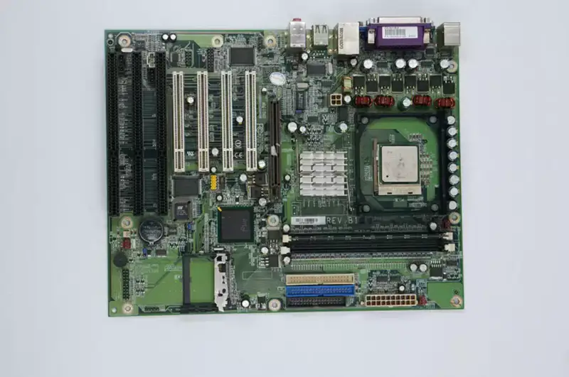 Základní deska DFI G4V620-B-G