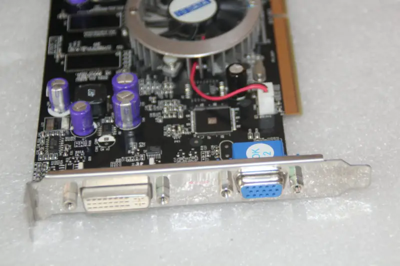 Grafická karta GeForce Original GA-5200X/PCI 128M DVI VGA Grafická karta