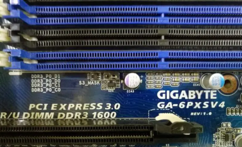 Gigabyte GA-6PXSV4 6PXSV4 LGA2011 Gigabitová serverová základní deska s podporou E5 V1/V2