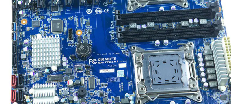 Základní deska Gigabyte GA-7PESH3 Socket 2011 DDR3