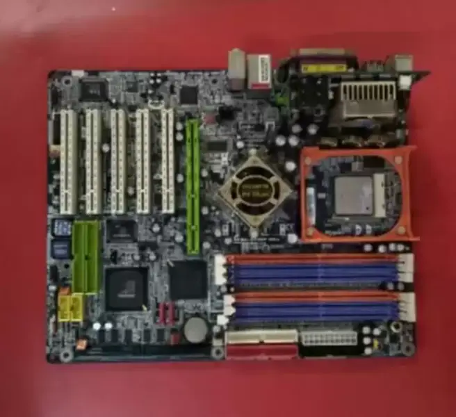 Základní deska Gigabyte GA-8KNXP Ultra Socket 478 DDR